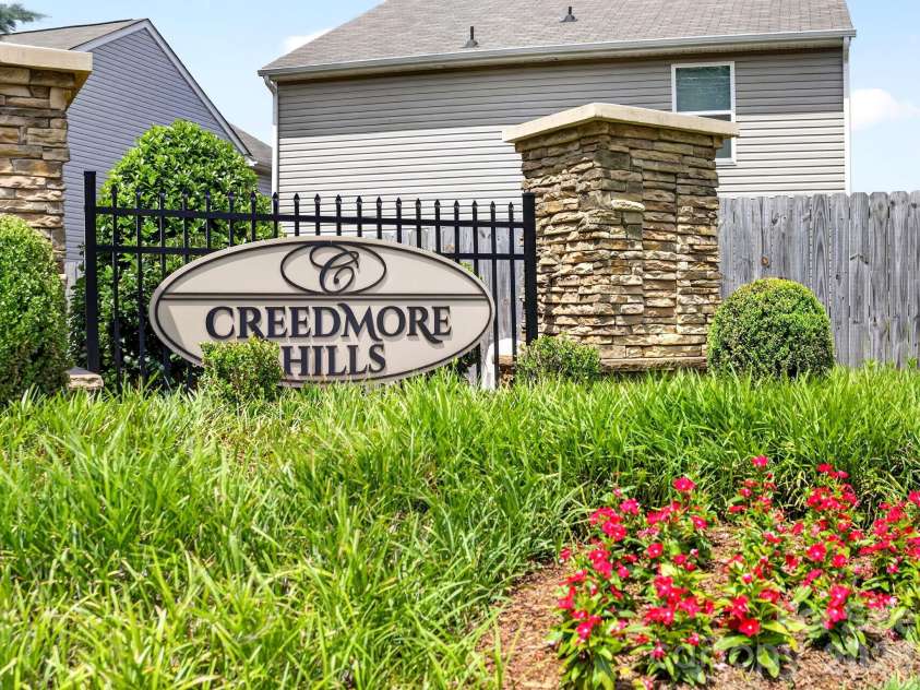 8128 Derby Woods Lane, Charlotte, NC 28214.  MLS# CAR4385212, YatesRealty ID 30971. Creemore Hills