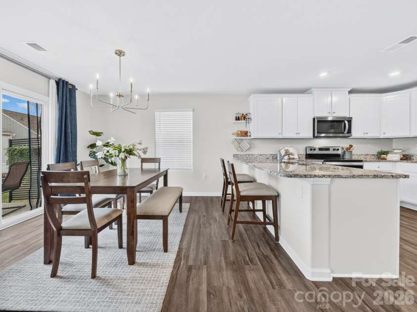 8128 Derby Woods Lane, Charlotte, NC 28214.  MLS# CAR4385212, YatesRealty ID 30971. Dining room