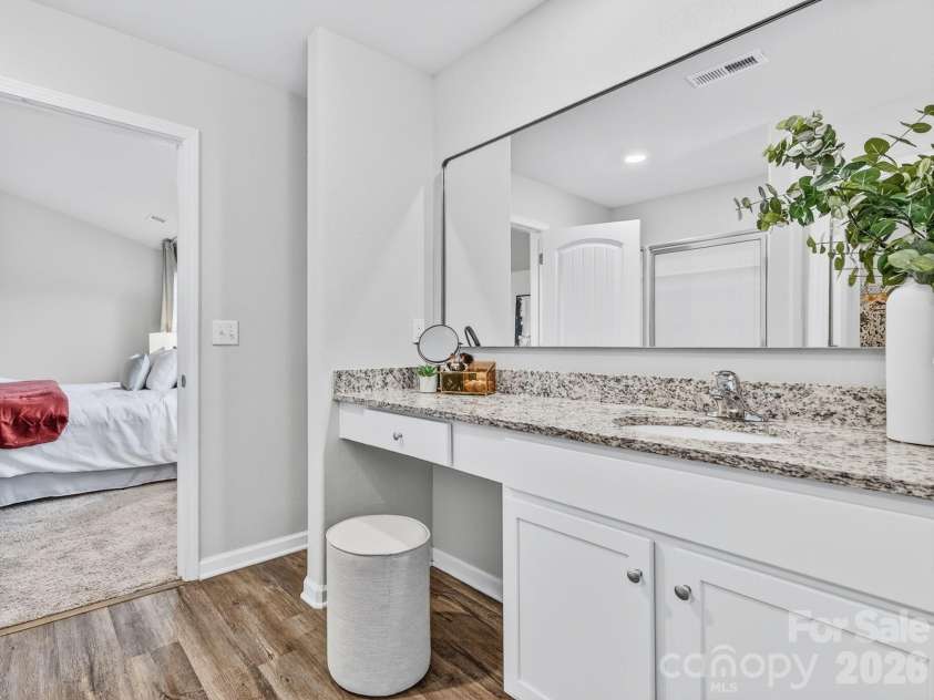 8128 Derby Woods Lane, Charlotte, NC 28214.  MLS# CAR4385212, YatesRealty ID 30971. Primary bath