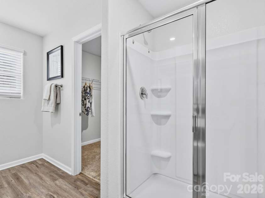 8128 Derby Woods Lane, Charlotte, NC 28214.  MLS# CAR4385212, YatesRealty ID 30971. Primary bath