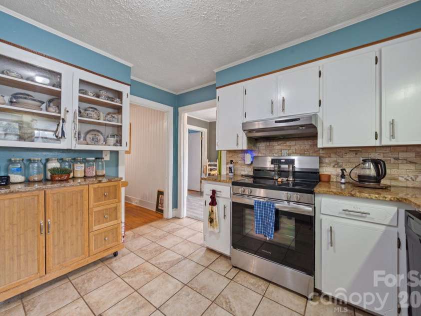 2409 US 70 Highway, Morganton, NC 28655.  MLS# CAR4392178, YatesRealty ID 30973. Kitchen