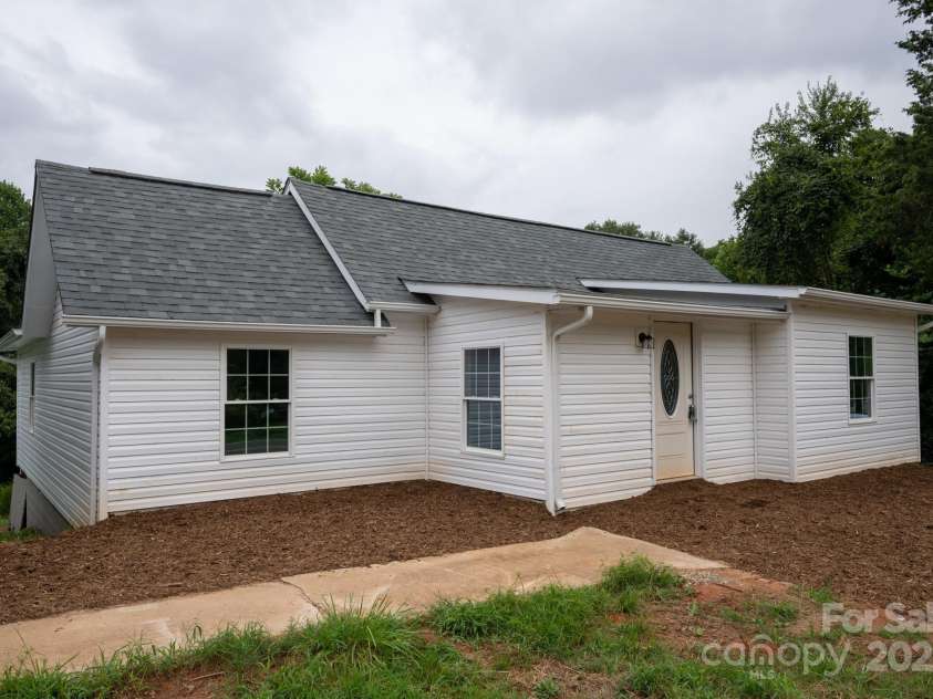 6458 Hudlow Road, Union Mills, NC 28167.  MLS# CAR4289970, YatesRealty ID 30973. 