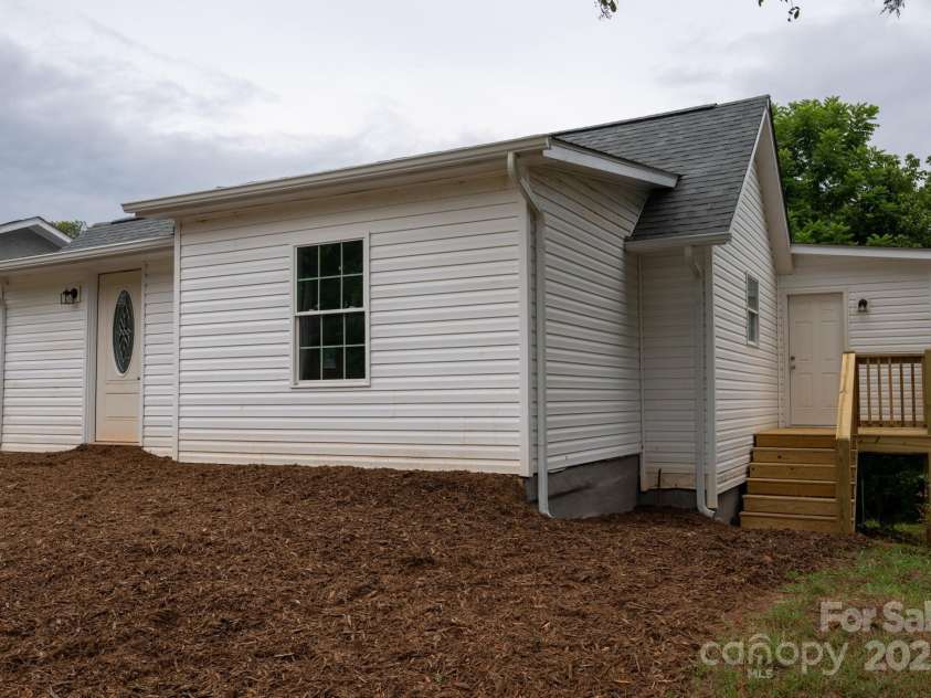 6458 Hudlow Road, Union Mills, NC 28167.  MLS# CAR4289970, YatesRealty ID 30973. 