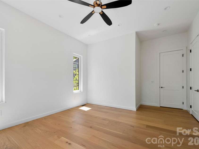 23 Early Spring Way, Leicester, NC 28748.  MLS# CAR4393952, YatesRealty ID 30974. 