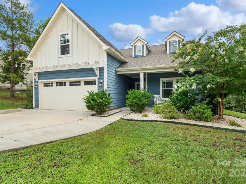 5299 Admirals Landing, Lancaster, SC 29720.  MLS# CAR4290028, YatesRealty ID 30974. Ample parking for guests