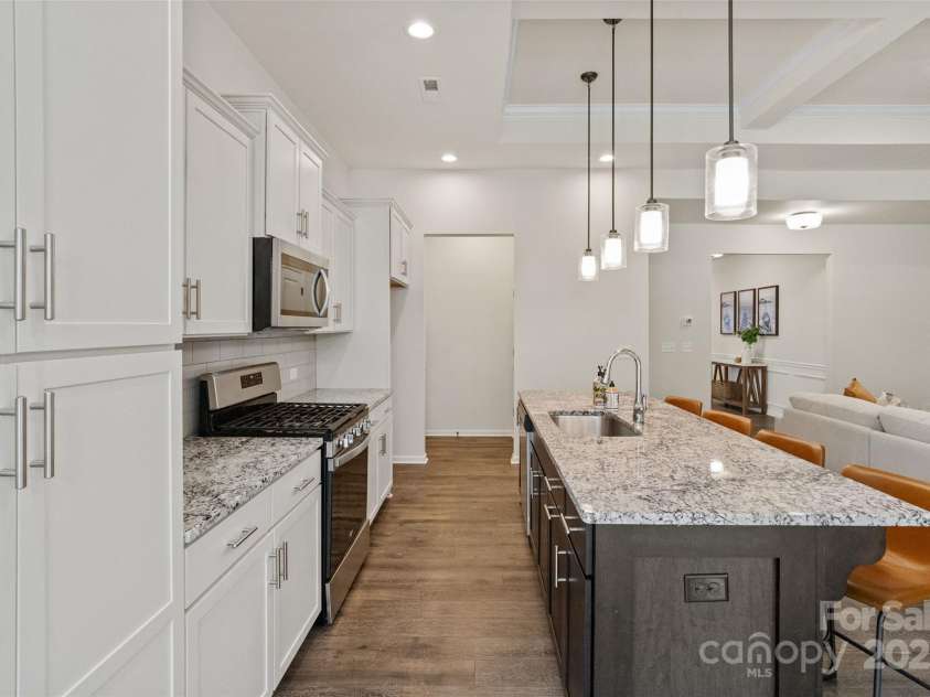 5299 Admirals Landing, Lancaster, SC 29720.  MLS# CAR4290028, YatesRealty ID 30974. Entertaining Kitchen with a large pantry