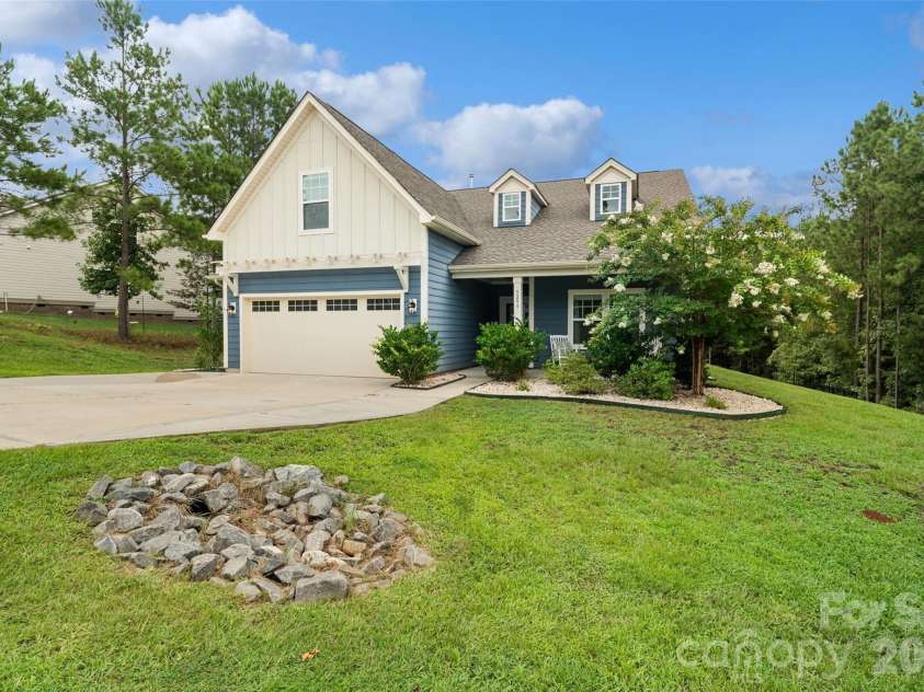 5299 Admirals Landing, Lancaster, SC 29720.  MLS# CAR4335970, YatesRealty ID 30974. More than half an acre sitting in a culdesac location