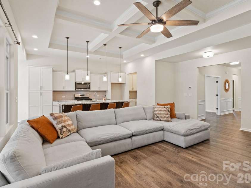 5299 Admirals Landing, Lancaster, SC 29720.  MLS# CAR4335970, YatesRealty ID 30974. Open floorplan vibrant and airy