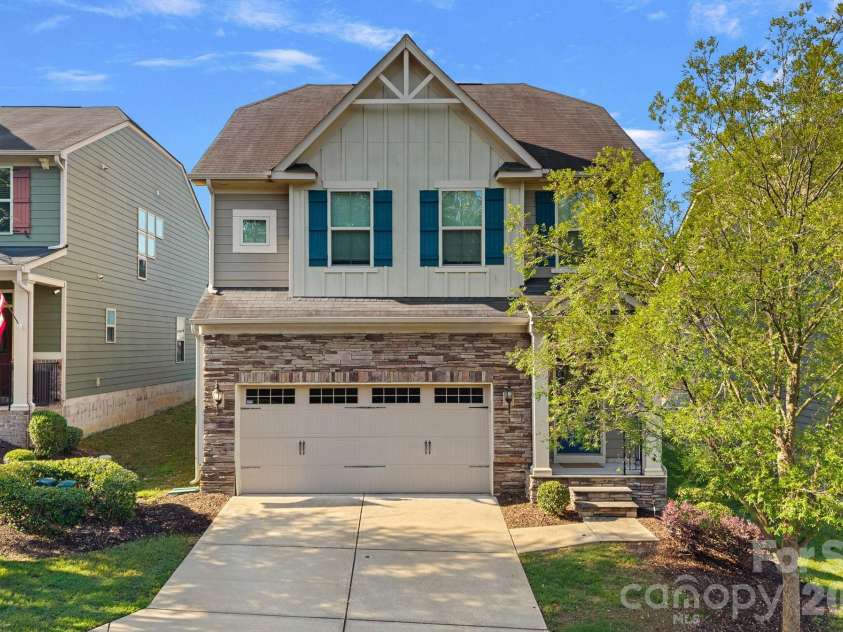 3719 Dolly Madison Road, Charlotte, NC 28208.  MLS# CAR4393149, YatesRealty ID 30975. 