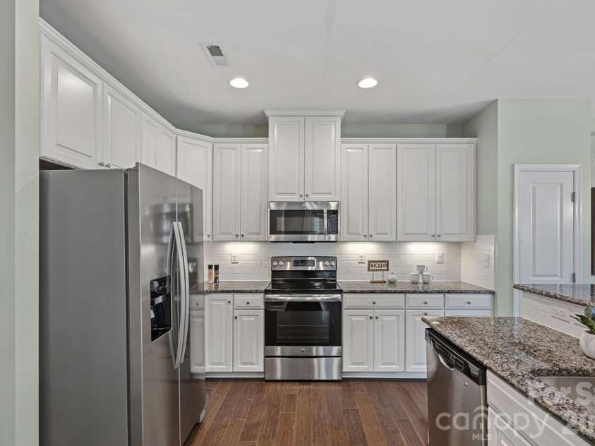 3719 Dolly Madison Road, Charlotte, NC 28208.  MLS# CAR4393149, YatesRealty ID 30975. 