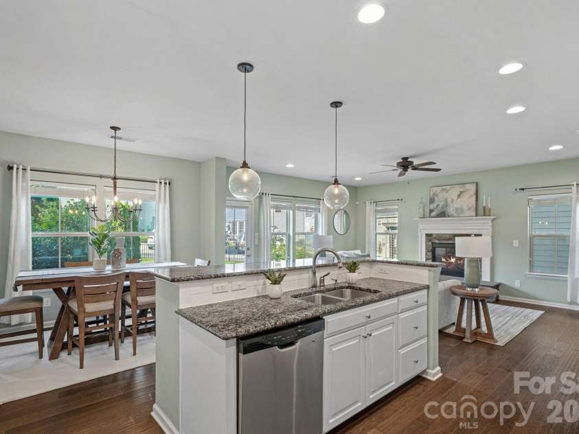 3719 Dolly Madison Road, Charlotte, NC 28208.  MLS# CAR4393149, YatesRealty ID 30975. 