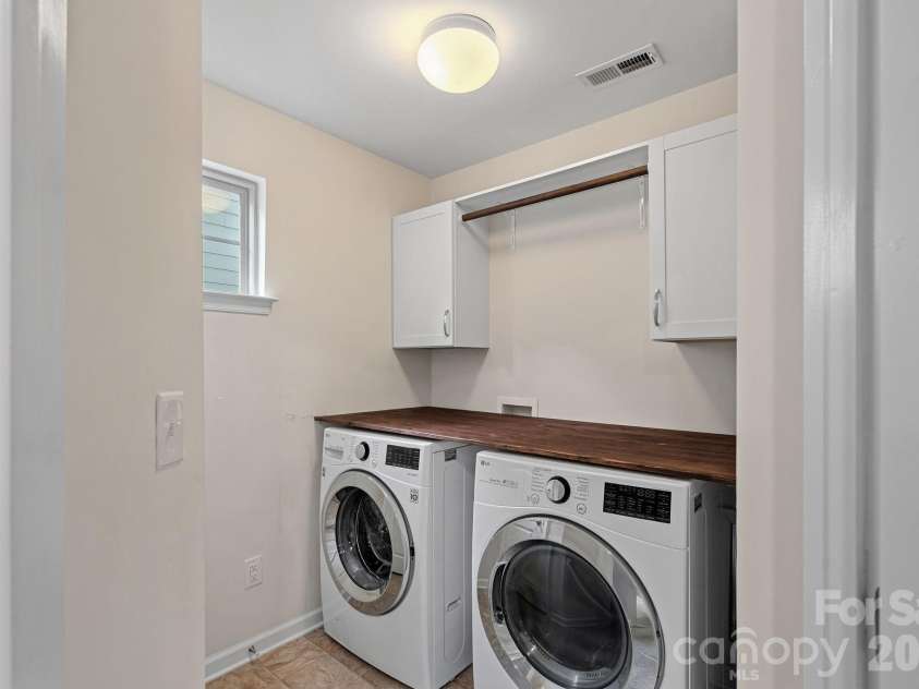 3719 Dolly Madison Road, Charlotte, NC 28208.  MLS# CAR4393149, YatesRealty ID 30975. 