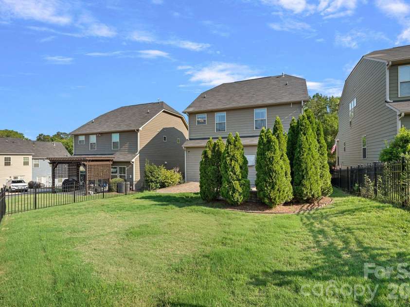 3719 Dolly Madison Road, Charlotte, NC 28208.  MLS# CAR4393149, YatesRealty ID 30975. 