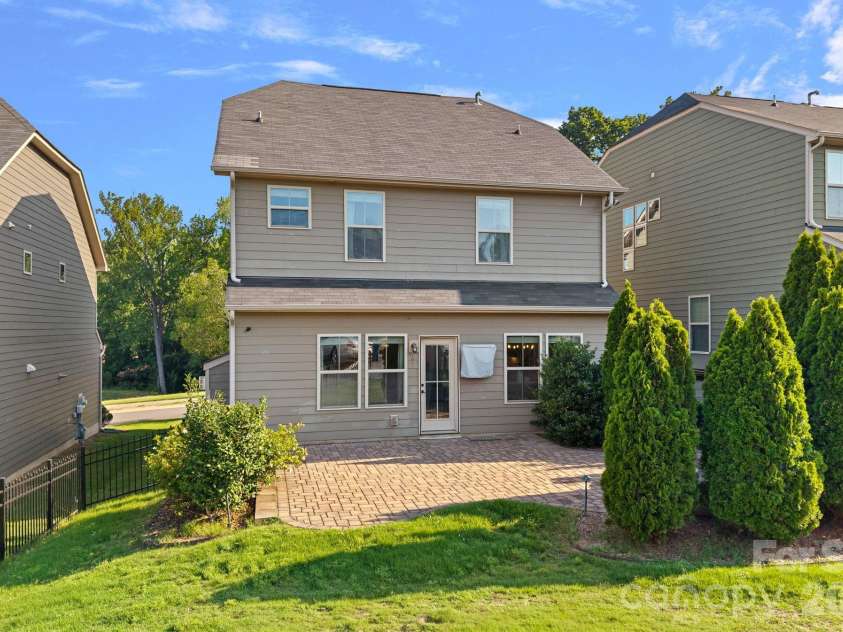 3719 Dolly Madison Road, Charlotte, NC 28208.  MLS# CAR4393149, YatesRealty ID 30975. 
