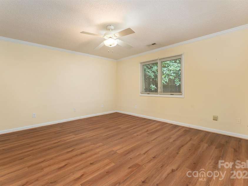 7 Silver Place, Black Mountain, NC 28711.  MLS# CAR4288938, YatesRealty ID 30975. 