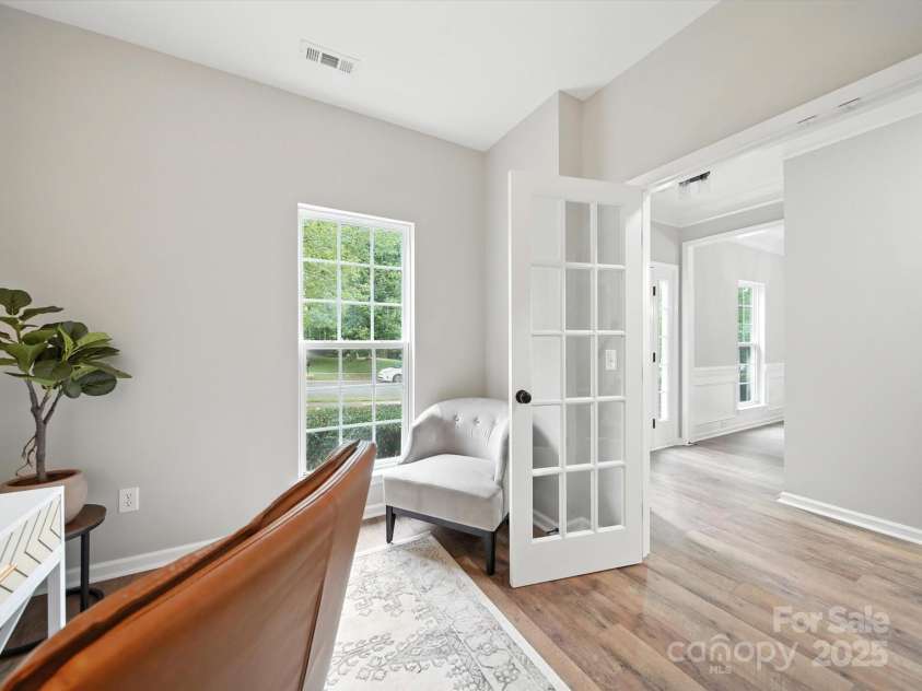 7809 Antique Circle, Waxhaw, NC 28173.  MLS# CAR4278769, YatesRealty ID 30976. 