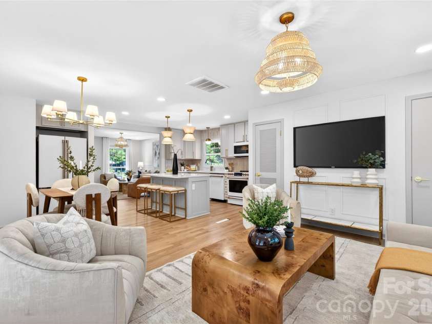 4408 Ivanhoe Place, Charlotte, NC 28205.  MLS# CAR4391893, YatesRealty ID 30977. 