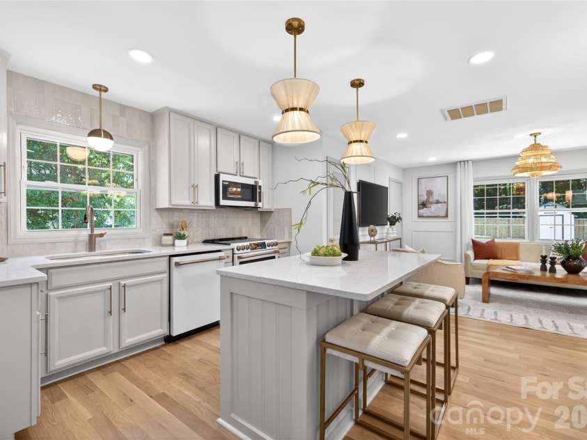 4408 Ivanhoe Place, Charlotte, NC 28205.  MLS# CAR4391893, YatesRealty ID 30977. 