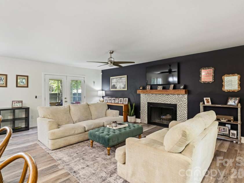1621 Brook Drive, Fort Mill, SC 29708.  MLS# CAR4393483, YatesRealty ID 30979. 