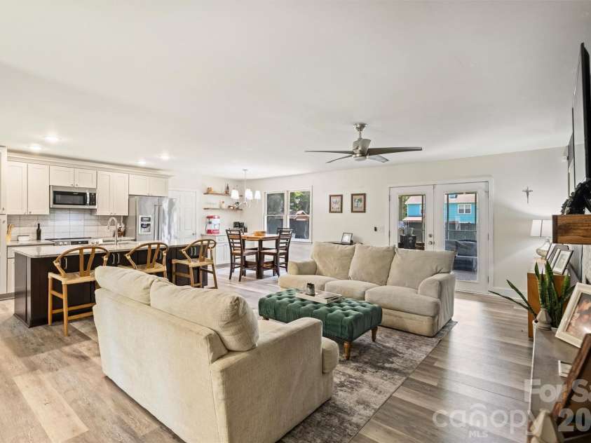 1621 Brook Drive, Fort Mill, SC 29708.  MLS# CAR4393483, YatesRealty ID 30979. 