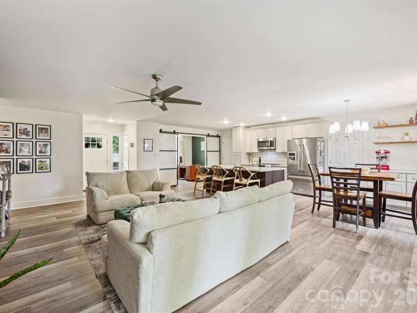 1621 Brook Drive, Fort Mill, SC 29708.  MLS# CAR4393483, YatesRealty ID 30979. 