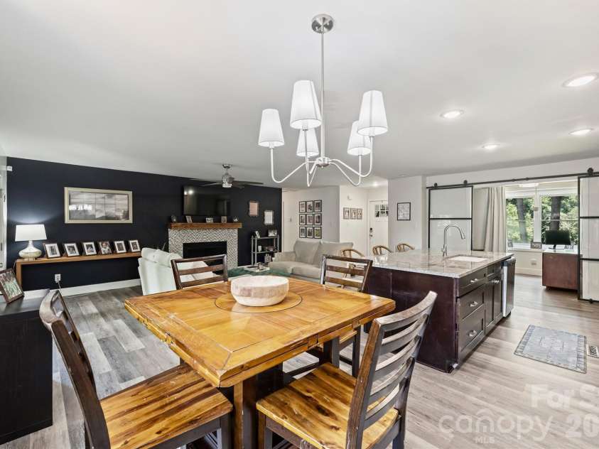 1621 Brook Drive, Fort Mill, SC 29708.  MLS# CAR4393483, YatesRealty ID 30979. 
