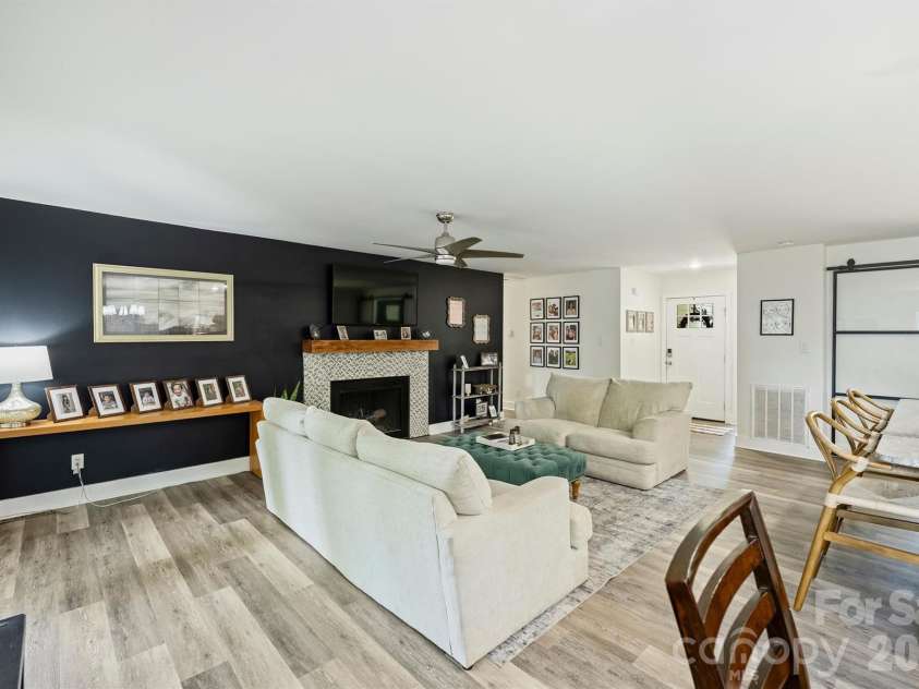 1621 Brook Drive, Fort Mill, SC 29708.  MLS# CAR4393483, YatesRealty ID 30979. 