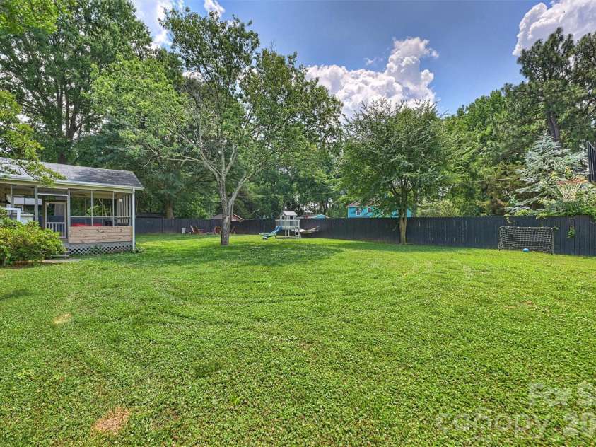 1621 Brook Drive, Fort Mill, SC 29708.  MLS# CAR4393483, YatesRealty ID 30979. 