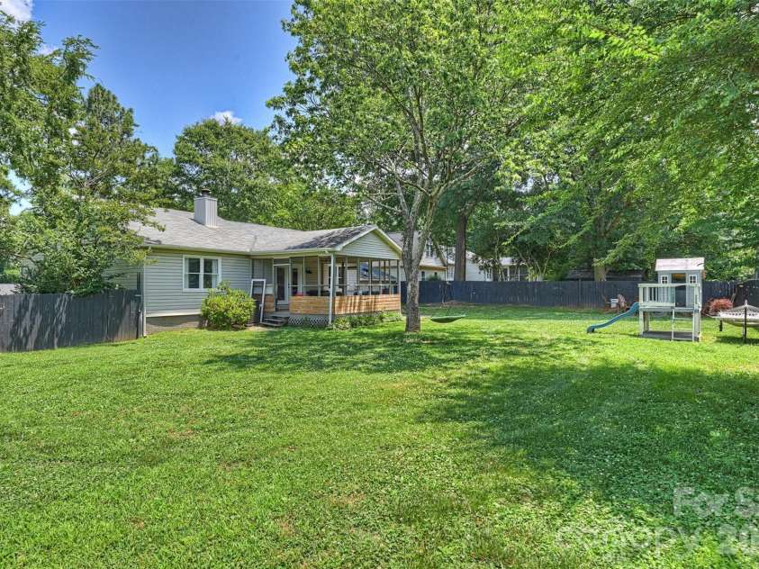 1621 Brook Drive, Fort Mill, SC 29708.  MLS# CAR4393483, YatesRealty ID 30979. 