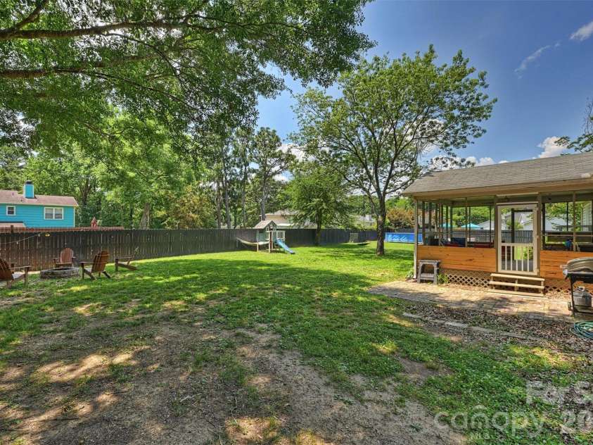 1621 Brook Drive, Fort Mill, SC 29708.  MLS# CAR4393483, YatesRealty ID 30979. 