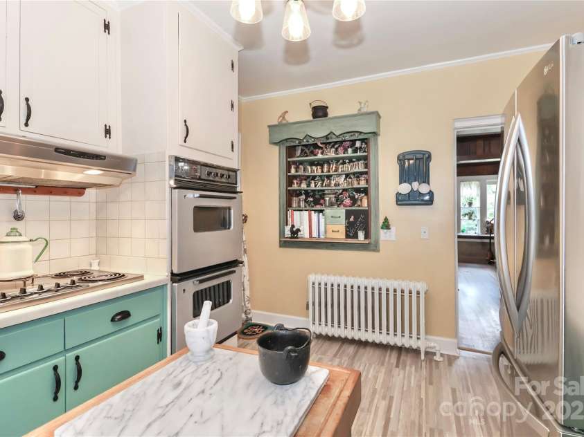 532 Margaret Drive, Statesville, NC 28677.  MLS# CAR4285700, YatesRealty ID 30979. 