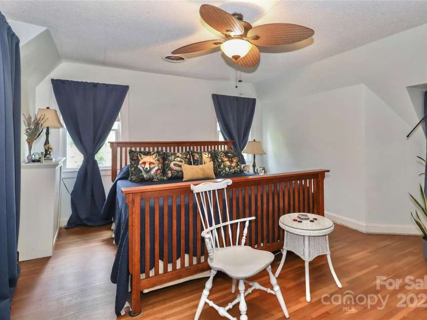 532 Margaret Drive, Statesville, NC 28677.  MLS# CAR4285700, YatesRealty ID 30979. 