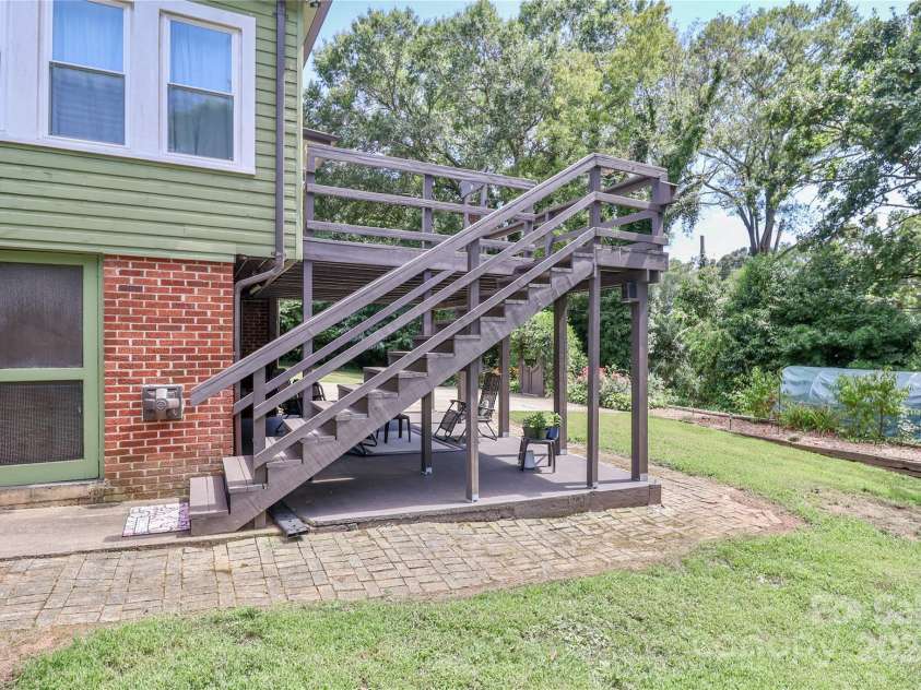532 Margaret Drive, Statesville, NC 28677.  MLS# CAR4285700, YatesRealty ID 30979. 
