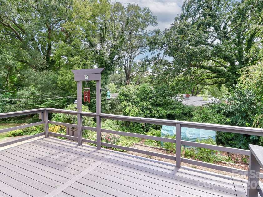 532 Margaret Drive, Statesville, NC 28677.  MLS# CAR4285700, YatesRealty ID 30979. 