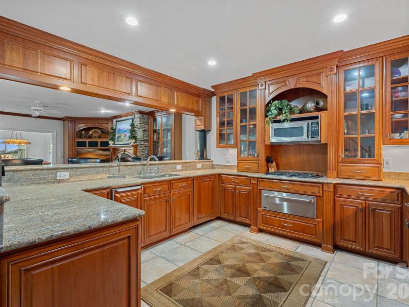 18112 Harbor Light Boulevard, Cornelius, NC 28031.  MLS# CAR4346208, YatesRealty ID 3098. 