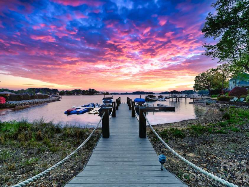 18112 Harbor Light Boulevard, Cornelius, NC 28031.  MLS# CAR4346208, YatesRealty ID 3098. 