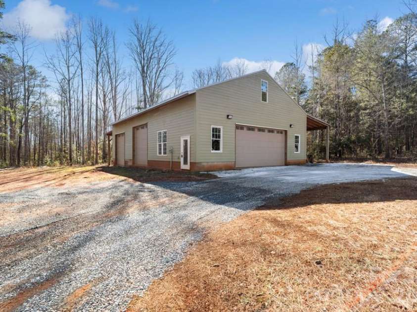 2370 Killian Road, Edgemoor, SC 29712.  MLS# CAR4341782, YatesRealty ID 3098. 40x60 wired shop