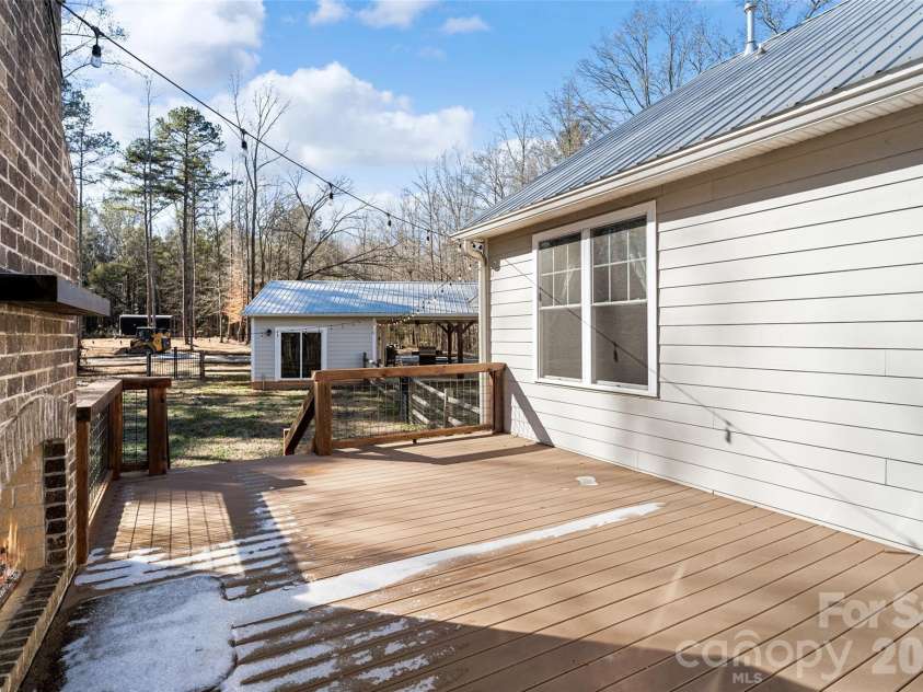 2370 Killian Road, Edgemoor, SC 29712.  MLS# CAR4341782, YatesRealty ID 3098. 