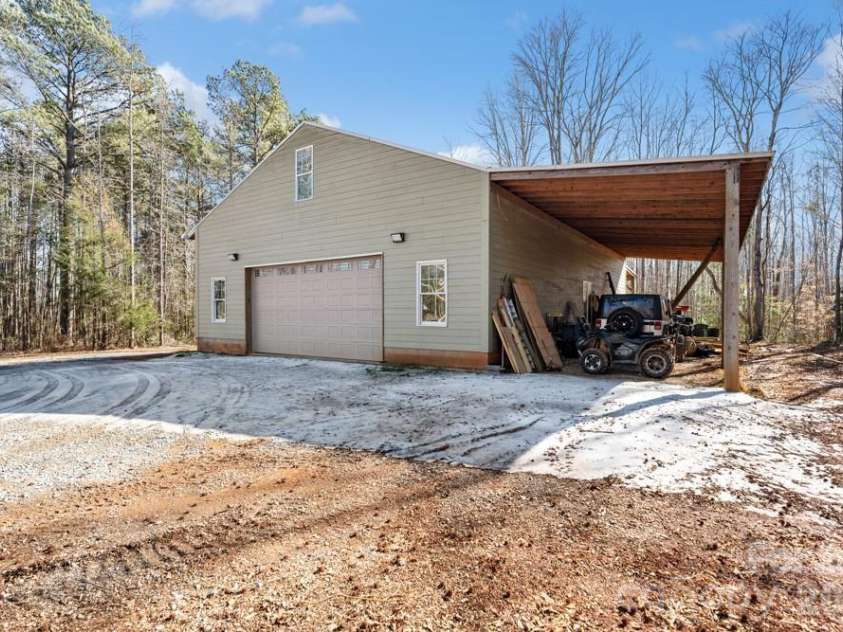2370 Killian Road, Edgemoor, SC 29712.  MLS# CAR4341782, YatesRealty ID 3098. 