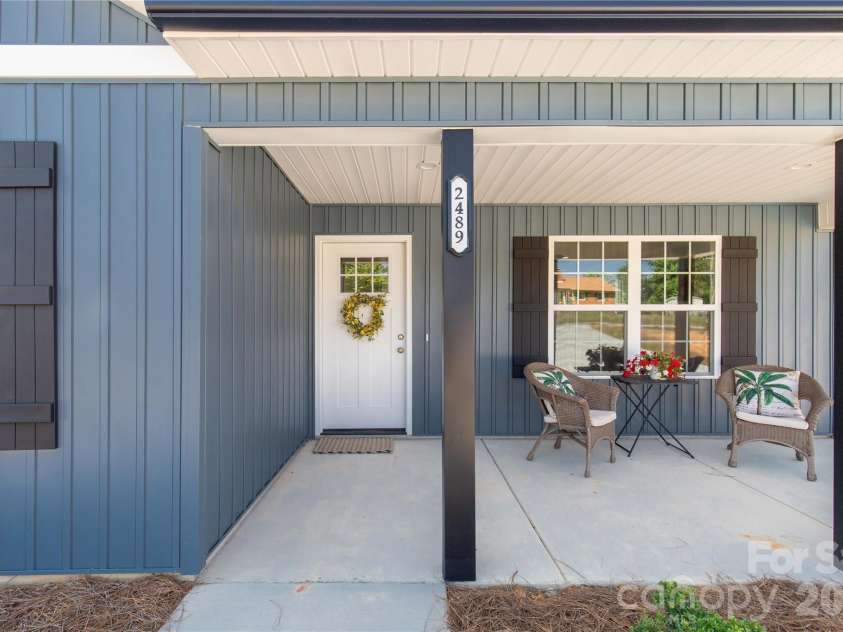 2489 Pineview Drive, Lancaster, SC 29720.  MLS# CAR4392390, YatesRealty ID 30980. 