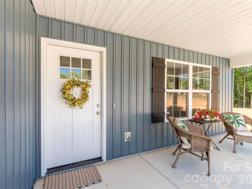 2489 Pineview Drive, Lancaster, SC 29720.  MLS# CAR4392390, YatesRealty ID 30980. 