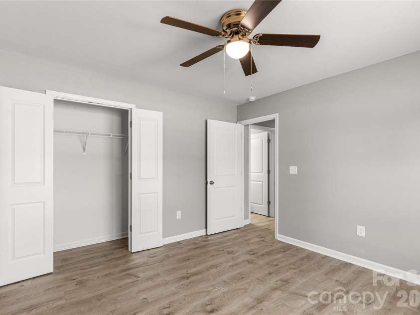 2489 Pineview Drive, Lancaster, SC 29720.  MLS# CAR4392390, YatesRealty ID 30980. 