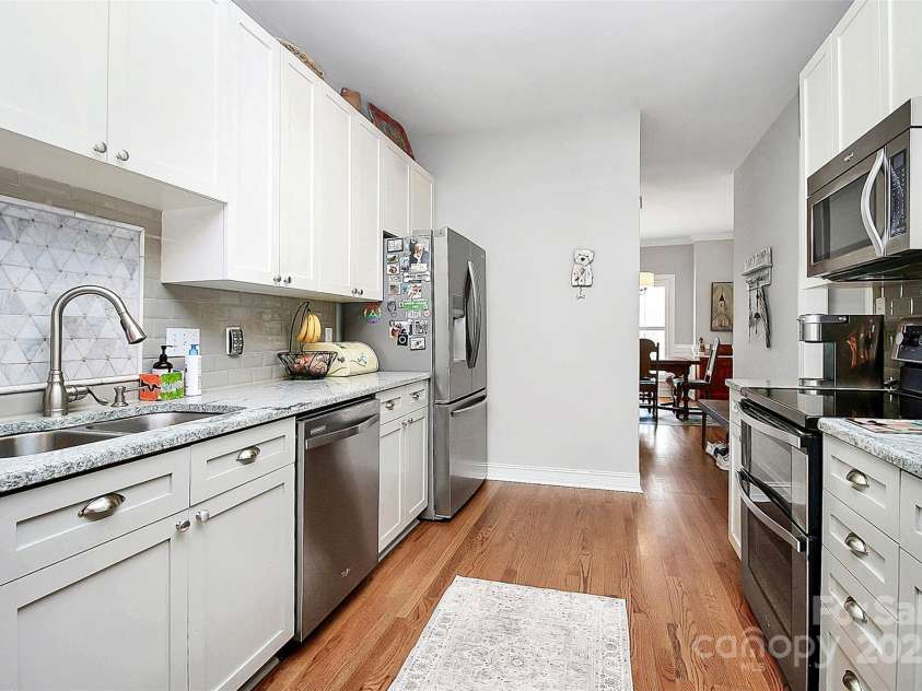 20308 Colony Point Lane, Cornelius, NC 28031.  MLS# CAR4289627, YatesRealty ID 30982. 