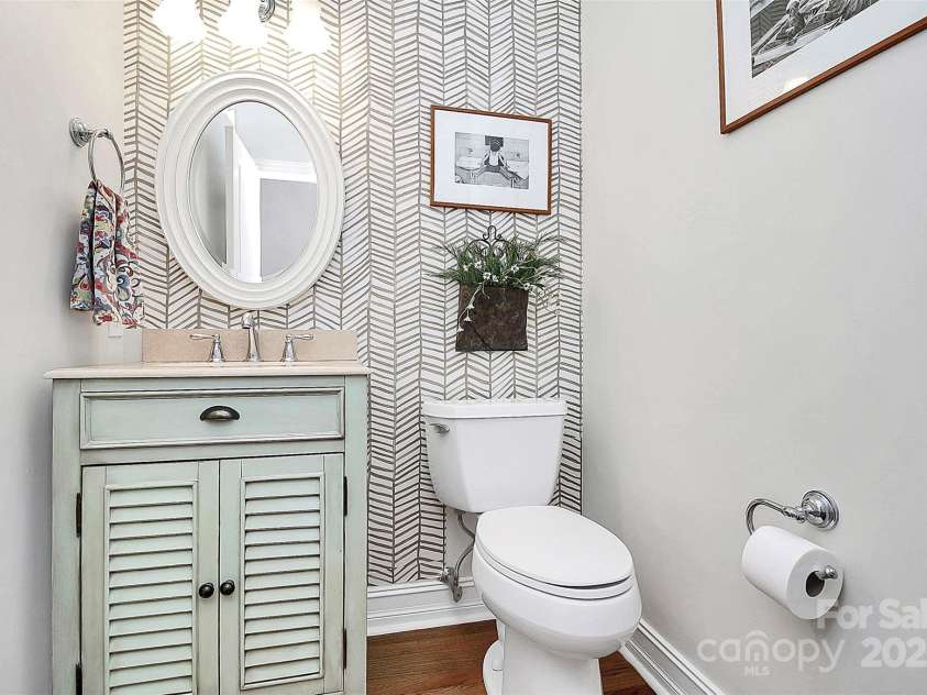 20308 Colony Point Lane, Cornelius, NC 28031.  MLS# CAR4289627, YatesRealty ID 30982. 