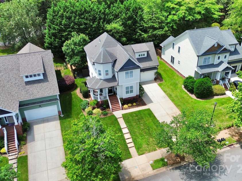 20308 Colony Point Lane, Cornelius, NC 28031.  MLS# CAR4289627, YatesRealty ID 30982. 