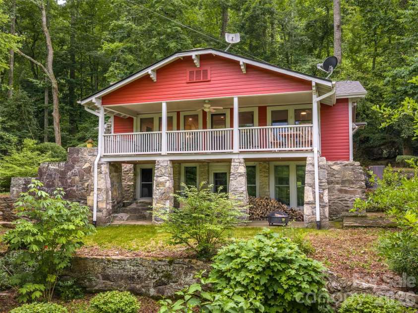 206 Chestnut Hill Road, Gerton, NC 28735.  MLS# CAR4387825, YatesRealty ID 30982. 