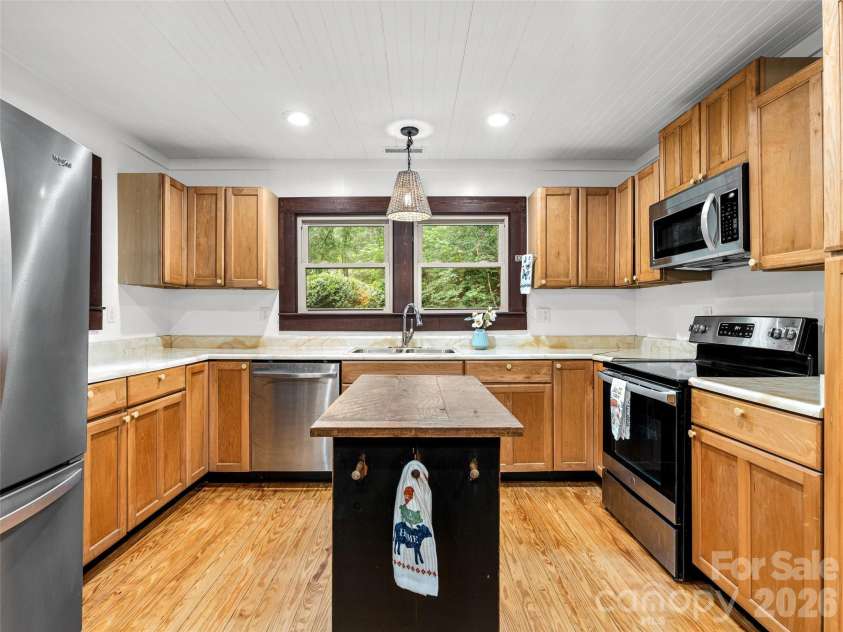 206 Chestnut Hill Road, Gerton, NC 28735.  MLS# CAR4387825, YatesRealty ID 30982. 
