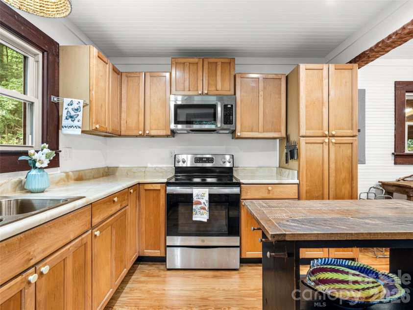 206 Chestnut Hill Road, Gerton, NC 28735.  MLS# CAR4387825, YatesRealty ID 30982. 