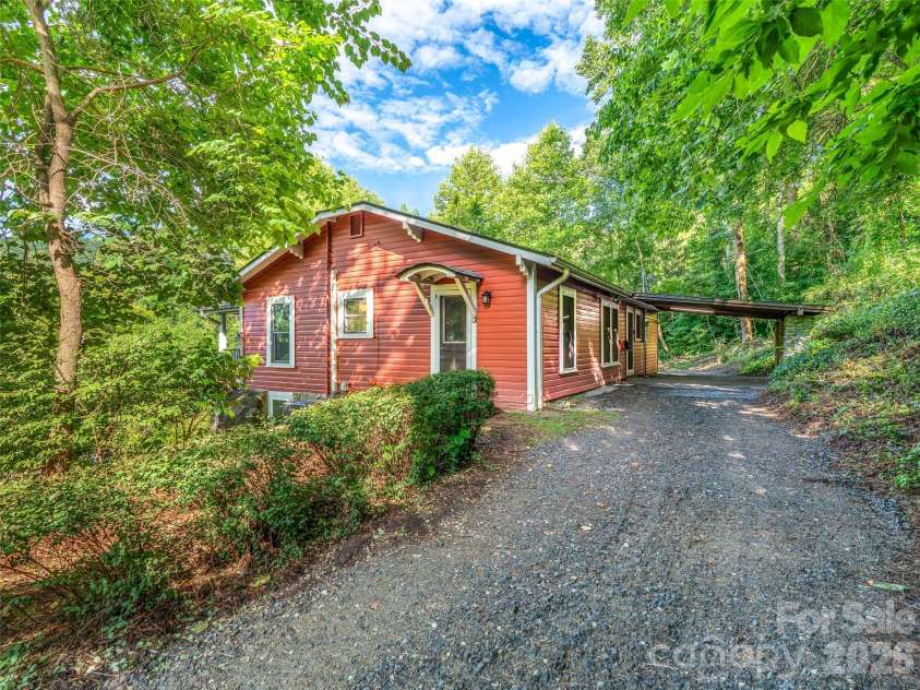206 Chestnut Hill Road, Gerton, NC 28735.  MLS# CAR4387825, YatesRealty ID 30982. 