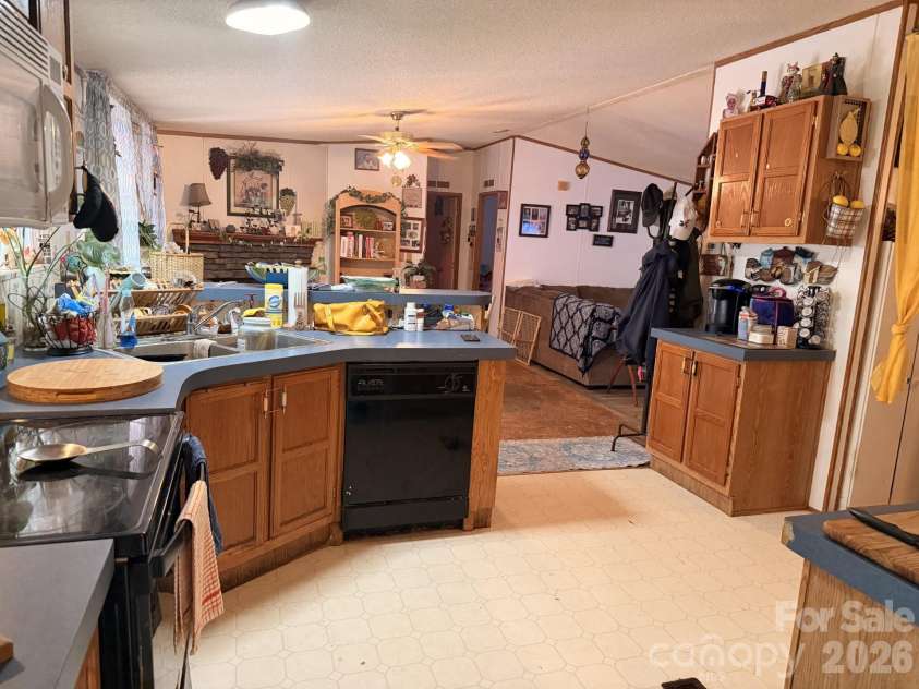 115 Stampede Drive, Statesville, NC 28625.  MLS# CAR4389614, YatesRealty ID 30983. 